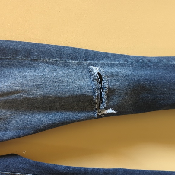 FRAME Le Garcon distressed slim boyfriend jeans - Picture 4 of 15